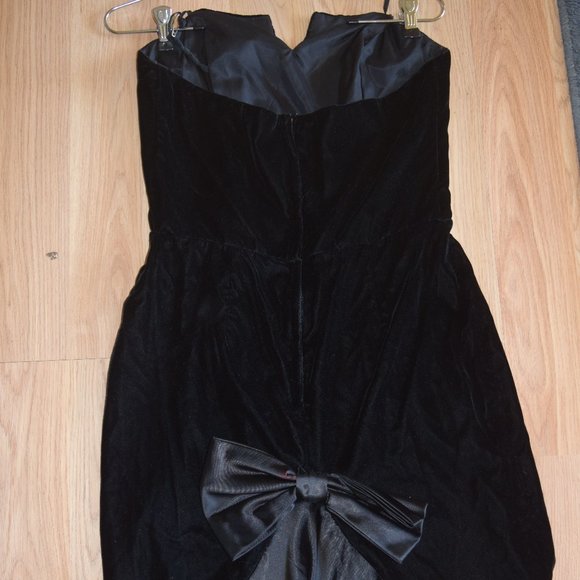 Vintage Roberta California Velvet Strapless Formal Dress - Picture 6 of 9